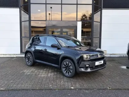 Photo 6 Renault 4 Renault  E-Tech Electrique 150 ch autonomie confort