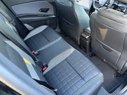 Photo 11 Renault 4 Renault  E-Tech Electrique 150 ch autonomie confort