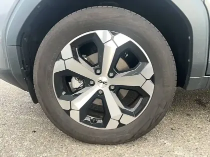 Photo 18 Dacia Bigster  Hybrid 155