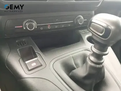 Photo 20 Peugeot Partner  FOURGON STANDARD 650 KG BLUEHDI 100 S&S BVM6