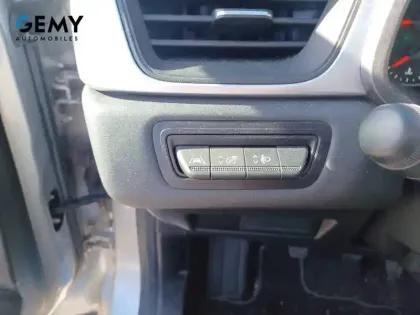 Photo 30 Renault Captur  TCe 90 - 21