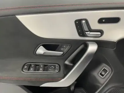 Photo 27 Mercedes CLA  Coupé 250 e 8G-DCT