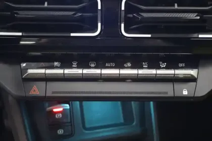 Photo 24 Renault 5 Renault  E-Tech Electrique 10 ch autonomie confort