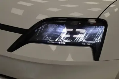 Photo 37 Renault 5 Renault  E-Tech Electrique 10 ch autonomie confort