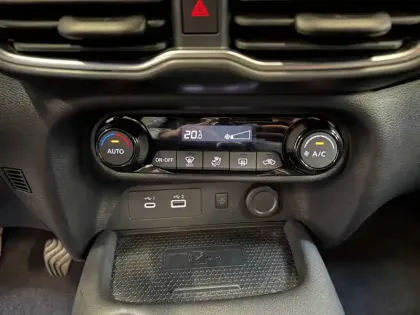 Photo 27 Nissan Juke  DIG-T 114