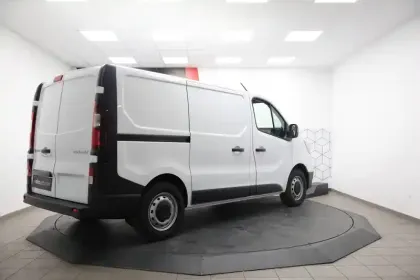 Photo 28 Renault Trafic  FG BLUE DCI 130 L1H1 3T GSR2
