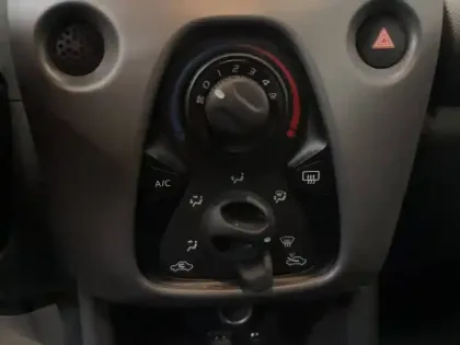 Photo 14 Peugeot 108  VTi 72ch S&S BVM5