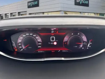 Photo 20 Peugeot 3008  BlueHDi 130ch S&S EAT8 Allure