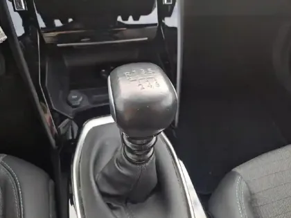 Photo 23 Peugeot 2008  PureTech 130 S&S BVM6 Allure