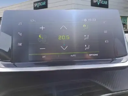 Photo 21 Peugeot 2008  PureTech 130 S&S BVM6 Allure