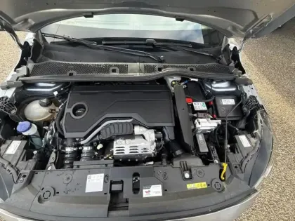 Photo 6 Peugeot 208  Hybrid 100 e-DCS6 Allure