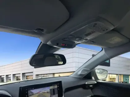 Photo 27 Peugeot 208  Hybrid 100 e-DCS6 Allure