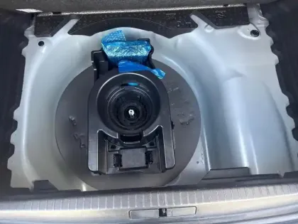 Photo 26 Peugeot 208  Hybrid 100 e-DCS6 Allure