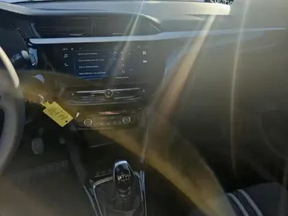 Photo 8 Opel Corsa  1.2 Turbo 100 ch BVM6 GS