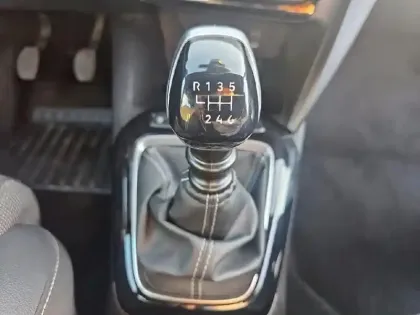 Photo 24 Opel Corsa  1.2 Turbo 100 ch BVM6 GS