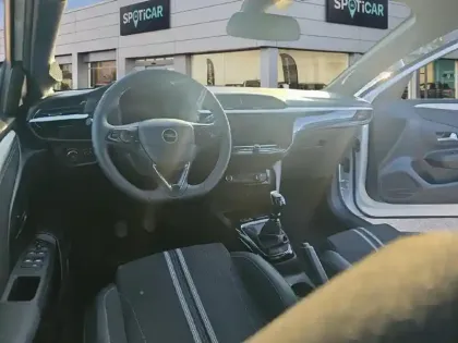 Photo 12 Opel Corsa  1.2 Turbo 100 ch BVM6 GS