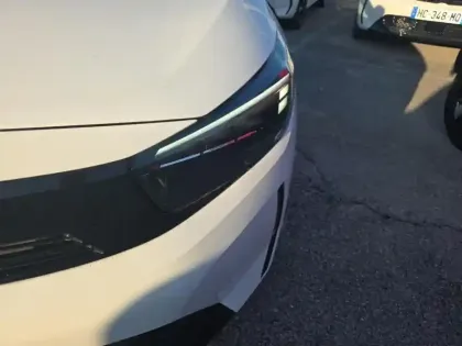 Photo 14 Opel Corsa  1.2 Turbo 100 ch BVM6 GS