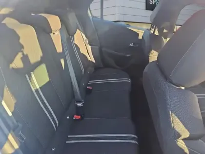 Photo 11 Opel Corsa  1.2 Turbo 100 ch BVM6 GS