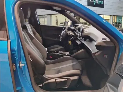 Photo 8 Peugeot 2008  BlueHDi 130 S&S EAT8 Allure Pack