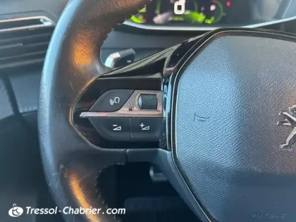 Photo 18 Peugeot 2008  BlueHDi 130 S&S EAT8 Allure