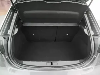 Photo 6 Peugeot 208  PureTech 130 S&S EAT8 GT Pack