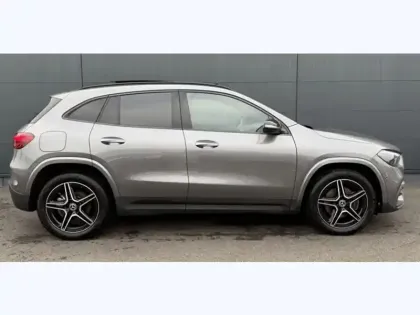 Photo 21 Mercedes GLA 250 e AMG Line