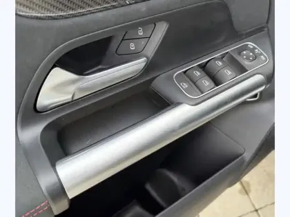 Photo 18 Mercedes GLA 250 e AMG Line