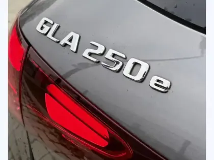 Photo 13 Mercedes GLA 250 e AMG Line