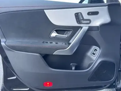 Photo 15 Mercedes CLA Gén. II (C118) Ph2 AMG Line 4