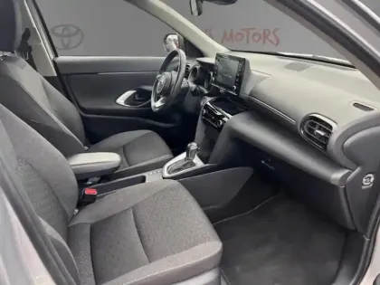 Photo 10 Toyota Yaris Hybride 116h Dynamic