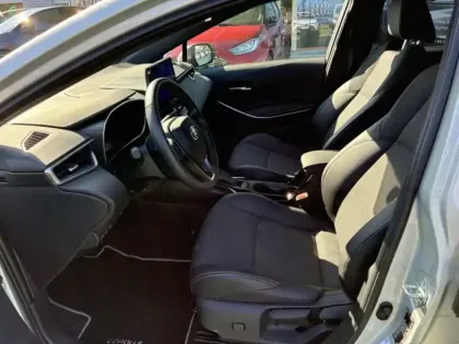 Photo 10 Toyota Corolla Hybride 1.8L 140h Design