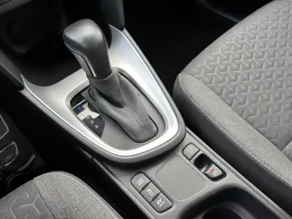 Photo 20 Toyota Yaris Hybride 1.5 HYBRID 116H DESIGN AUTO