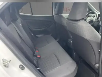 Photo 13 Toyota Yaris Hybride 1.5 HYBRID 116H DESIGN PACK MY22