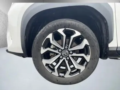 Photo 8 Toyota Yaris Hybride 1.5 HYBRID 116H DESIGN PACK MY22