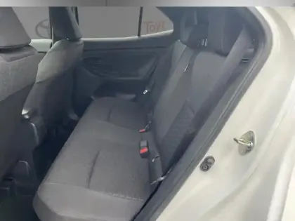 Photo 12 Toyota Yaris Hybride 1.5 HYBRID 116H DESIGN PACK MY22