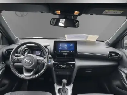 Photo 10 Toyota Yaris Hybride 1.5 HYBRID 116H DESIGN PACK MY22