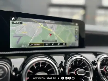 Photo 15 Mercedes Classe A 180 d AMG Line