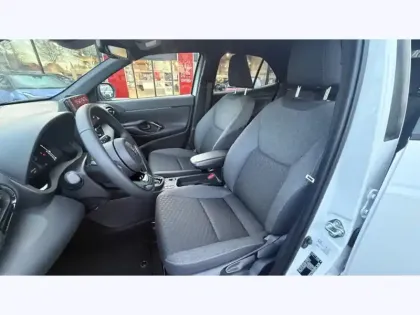 Photo 13 Toyota Yaris Hybride 1.5 HYBRID 130H DESIGN PACK 2WD