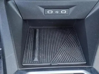 Photo 15 Renault Clio VI techno full hybrid E-Tech 160 ch