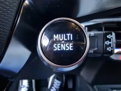 Photo 25 Renault Clio VI techno full hybrid E-Tech 160 ch