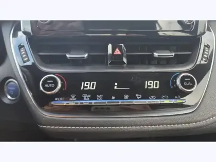 Photo 19 Toyota Corolla Gén. X Ph1 Dynamic Business 5