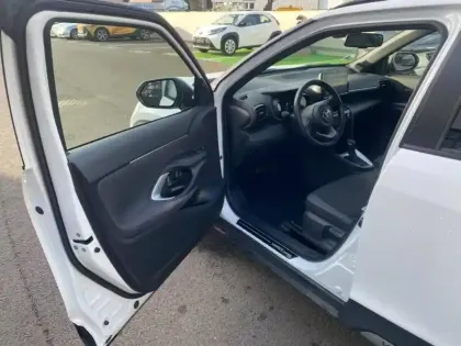 Photo 11 Toyota Yaris  Cross 116h Design MY22