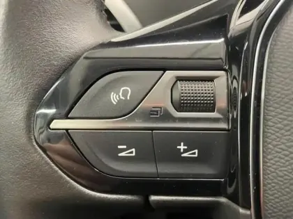 Photo 13 Peugeot 3008  1.2 PureTech 130ch Active Business S&S EAT8  6cv