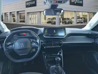 Photo 8 Peugeot 2008  1.2 PureTech 130ch S&S Allure