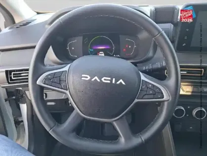 Photo 11 Dacia Jogger  1.6 hybrid 140ch Extreme 7 places Camera