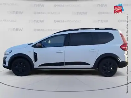 Photo 8 Dacia Jogger  1.6 hybrid 140ch Extreme 7 places Camera