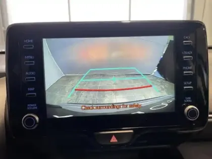 Photo 9 Toyota Yaris  Cross 116h Dynamic Business + Programme Beyond Zero Academy MY22