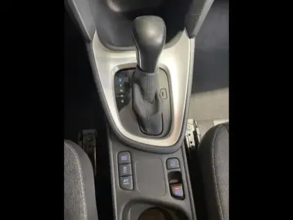 Photo 12 Toyota Yaris  Cross 116h Dynamic Business + Programme Beyond Zero Academy MY22