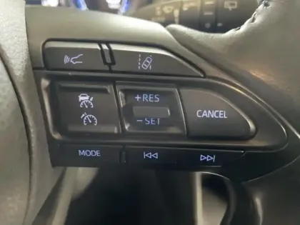 Photo 6 Toyota Yaris  Cross 116h Dynamic Business + Programme Beyond Zero Academy MY22