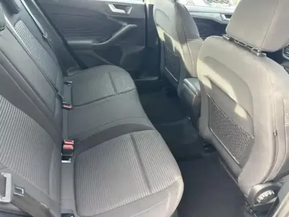 Photo 11 Ford Focus  1.0 EcoBoost 125ch mHEV Titanium X